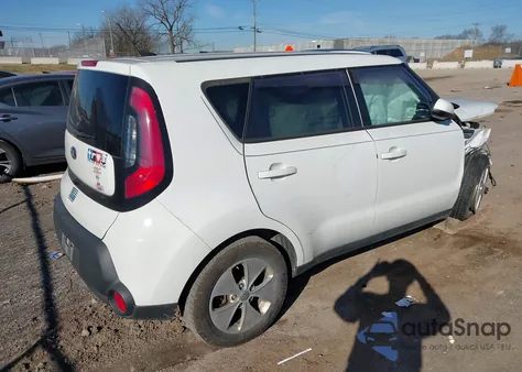 2015 Kia Soul z USA, uszkodzony, nr VIN KNDJN2A28F7126026